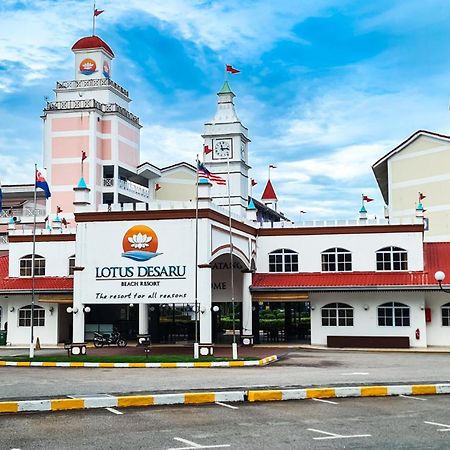 Lotus Desaru Beach Resort & Spa Bandar Penawar Extérieur photo