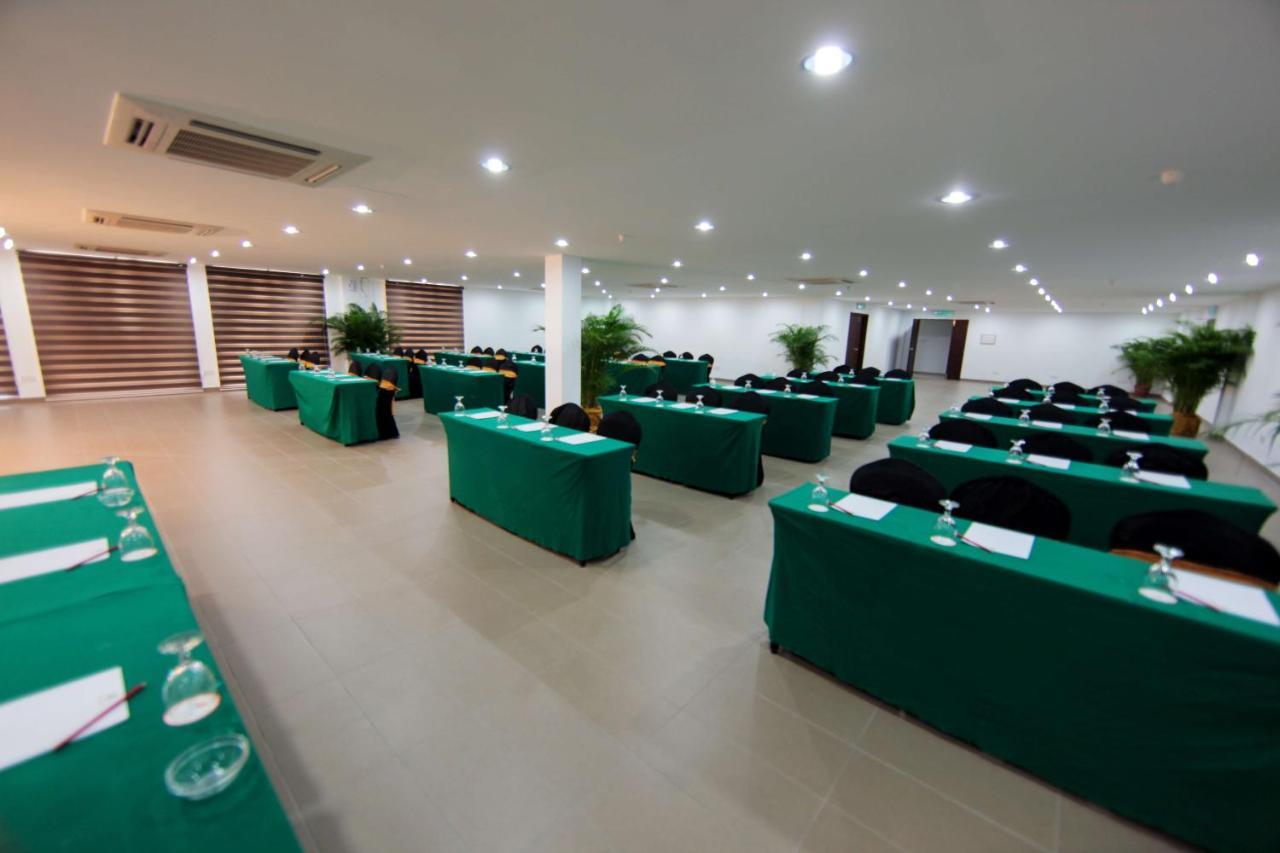 Lotus Desaru Beach Resort & Spa Bandar Penawar Extérieur photo