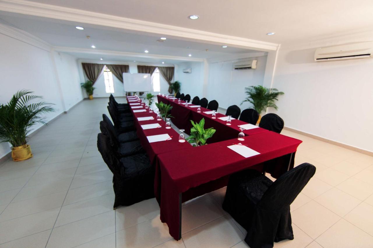 Lotus Desaru Beach Resort & Spa Bandar Penawar Extérieur photo