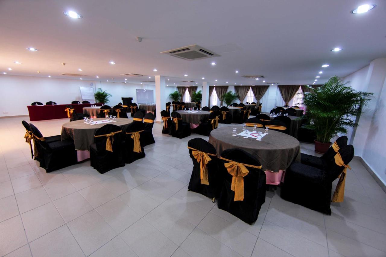 Lotus Desaru Beach Resort & Spa Bandar Penawar Extérieur photo
