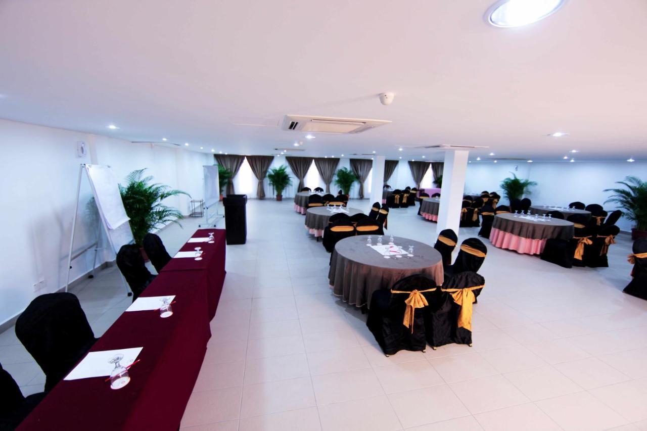 Lotus Desaru Beach Resort & Spa Bandar Penawar Extérieur photo