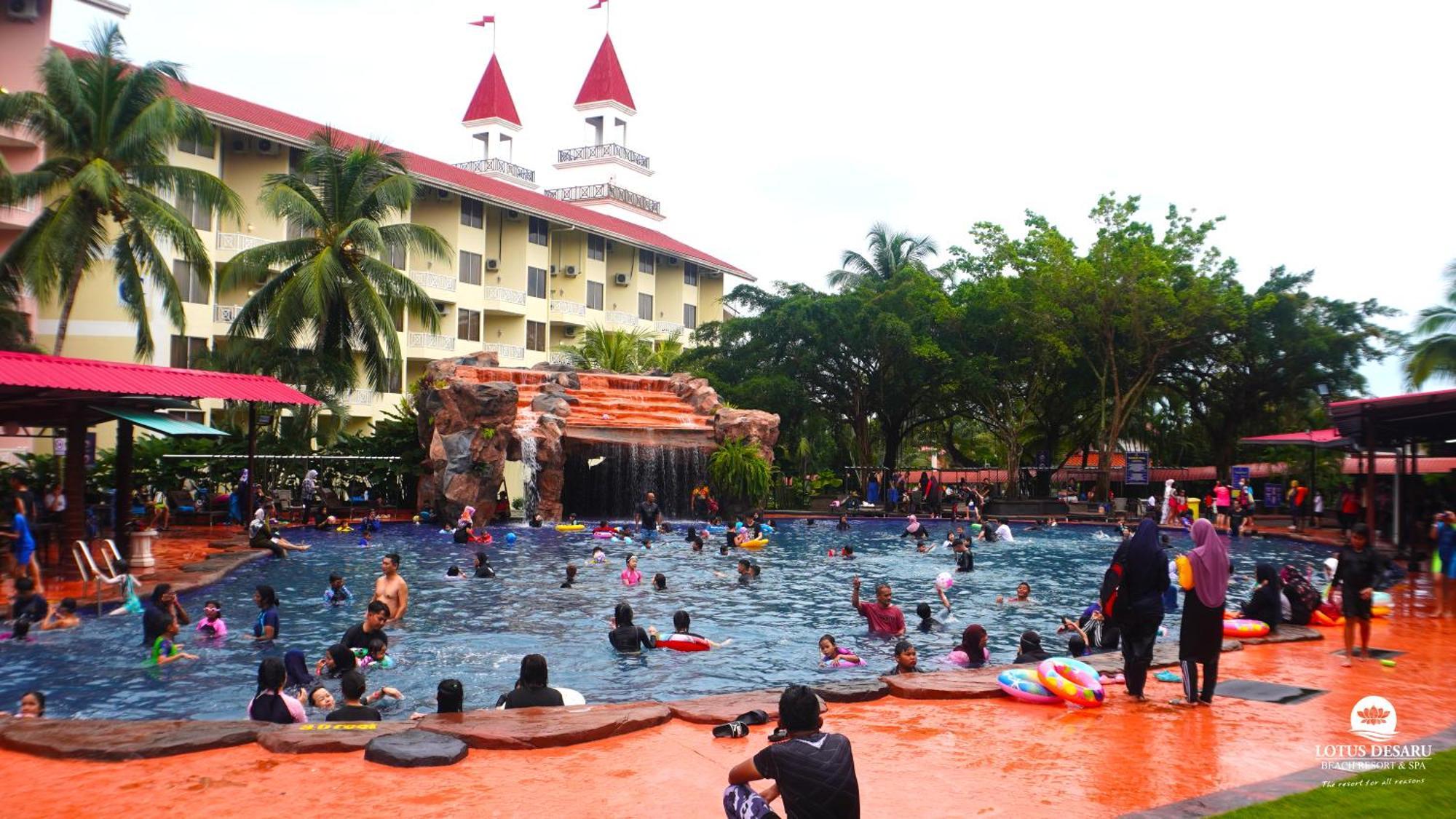 Lotus Desaru Beach Resort & Spa Bandar Penawar Extérieur photo